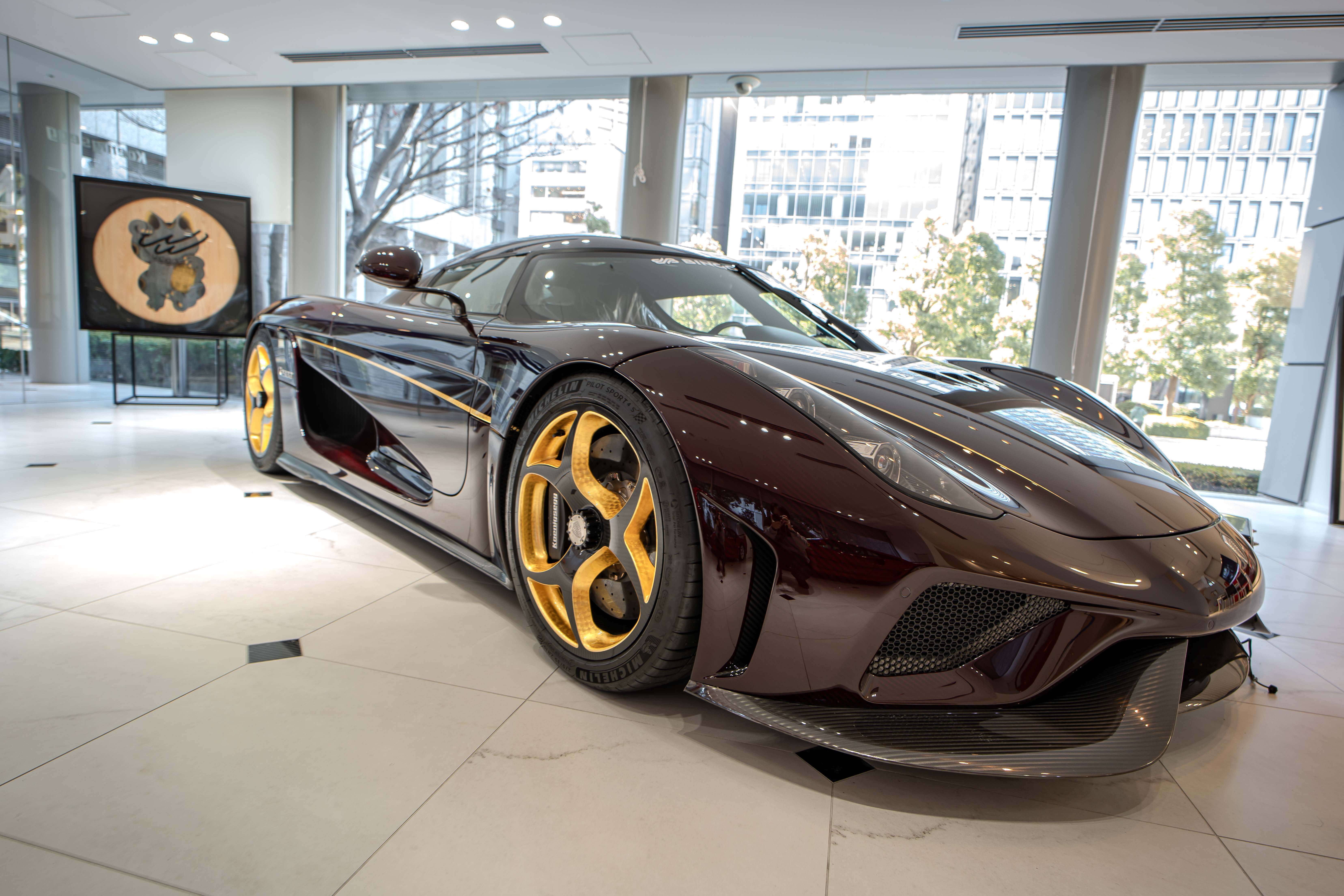 ケーニグセグ レゲーラ Koenigsegg Regera デザイン　エンジン　カーボン　ボディ　ビンゴスポーツ　価格　ハイパーカー