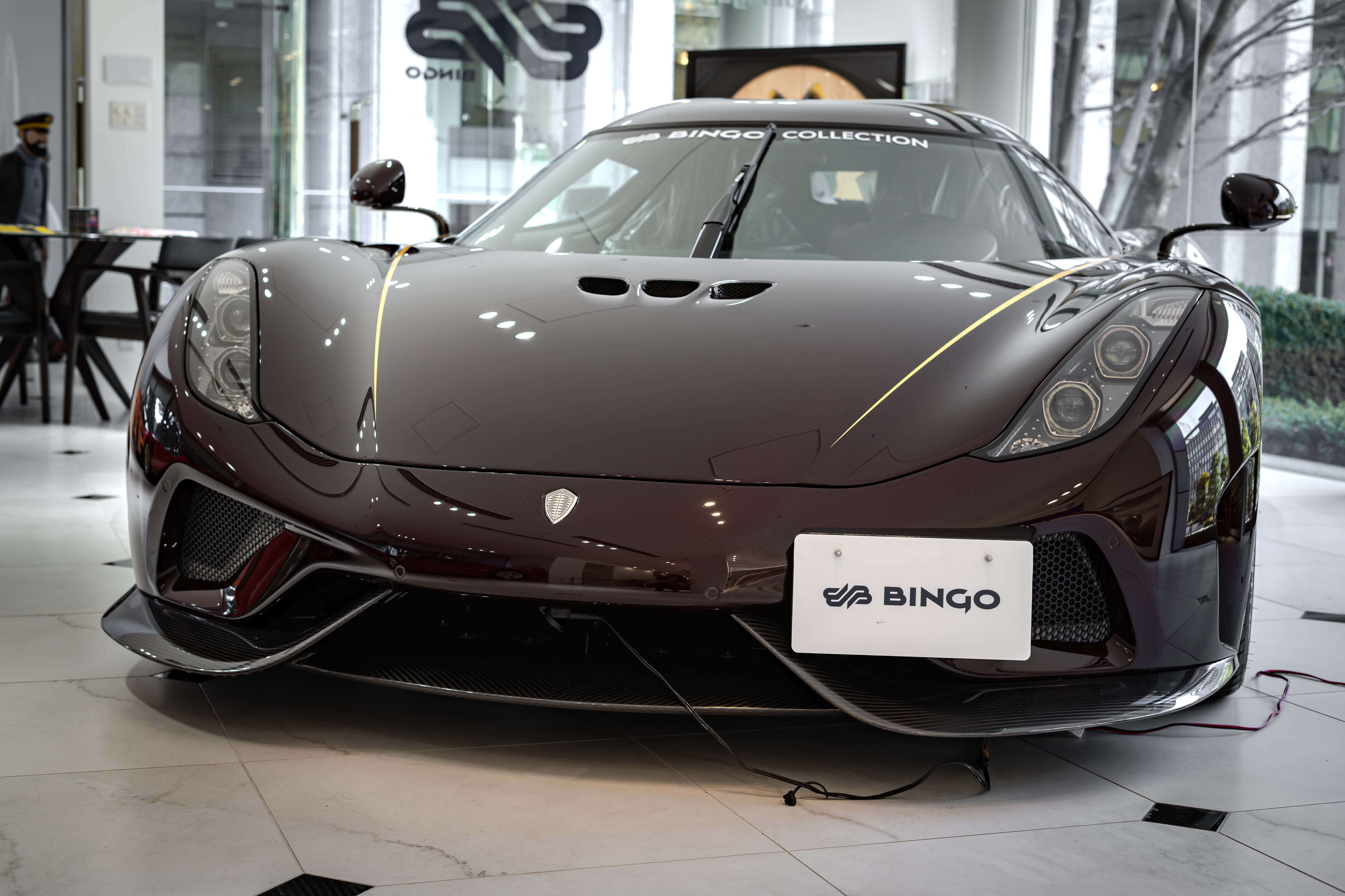 ケーニグセグ レゲーラ Koenigsegg Regera デザイン　エンジン　カーボン　ボディ　ビンゴスポーツ　価格　ハイパーカー