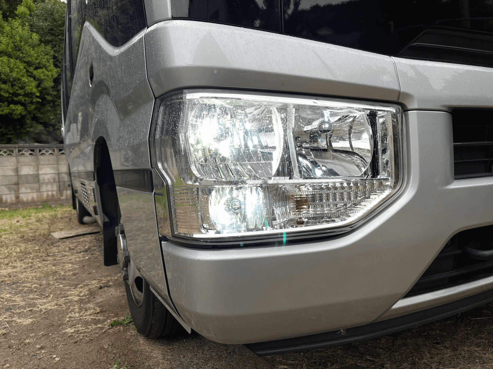 トヨタ コースター LEDバルブ交換後の点灯確認