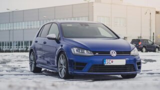 過走行のゴルフ7/7.5R、GTI、ポロGTI、アルテオン、パサートはサーモハウジング交換の他にこの冷却水漏れ及びオイル漏れに注意せよ！！